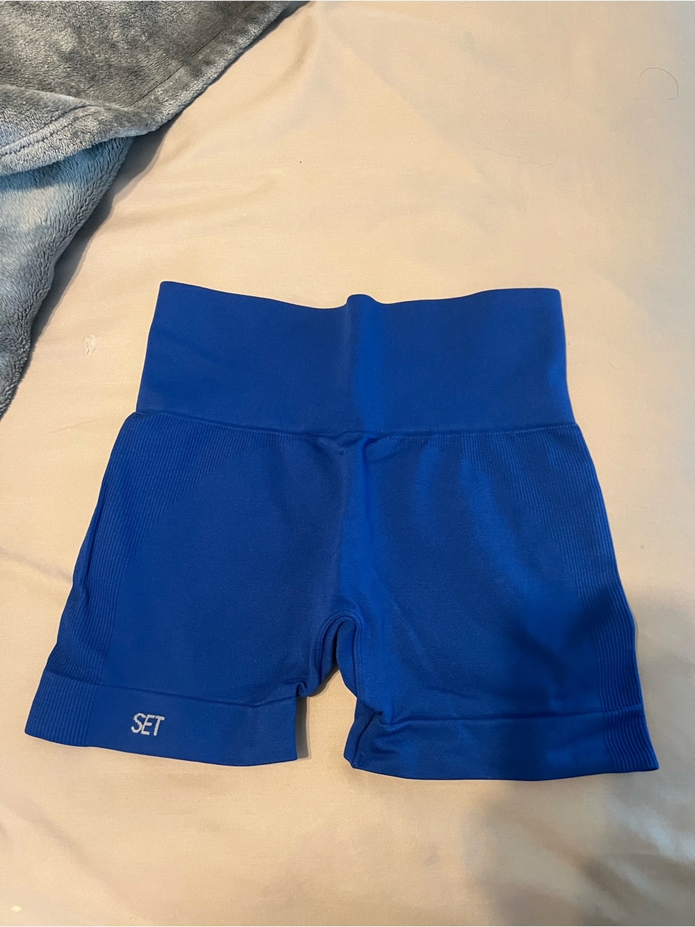 Set Active shorts